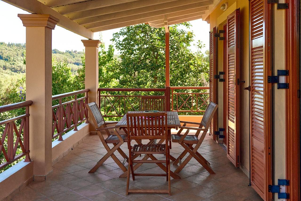 Areti'S Apartment Agios Georgios Pagon Luaran gambar