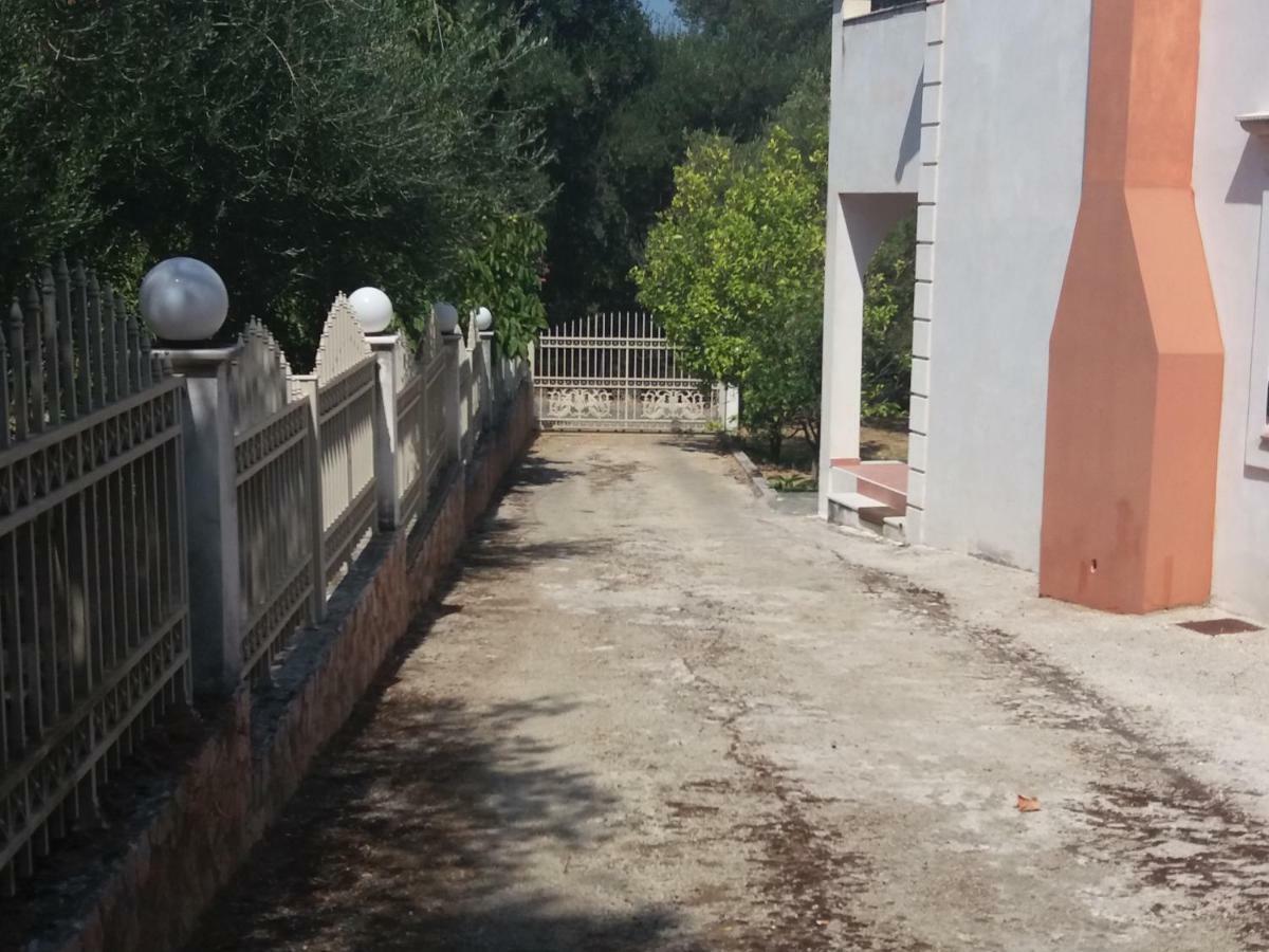 Areti'S Apartment Agios Georgios Pagon Luaran gambar