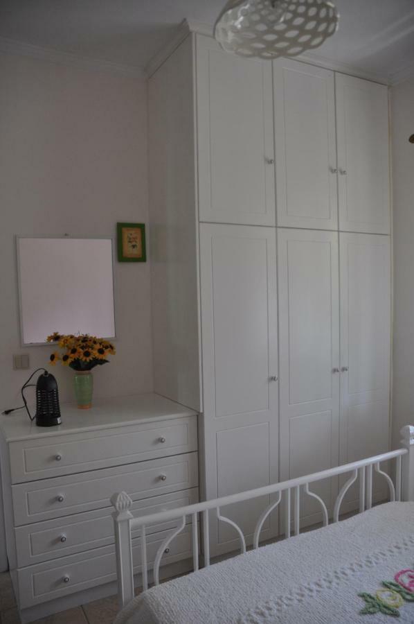 Areti'S Apartment Agios Georgios Pagon Luaran gambar