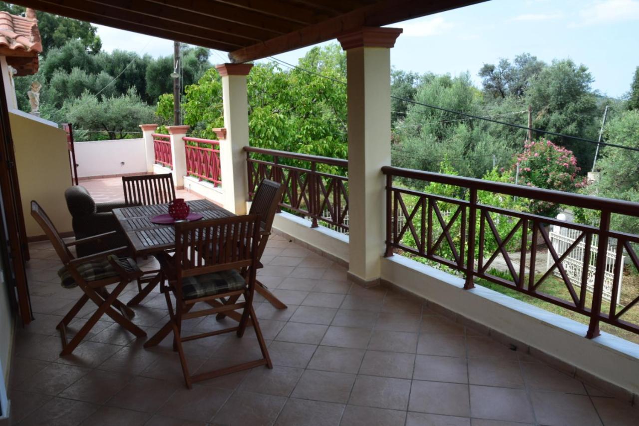 Areti'S Apartment Agios Georgios Pagon Luaran gambar